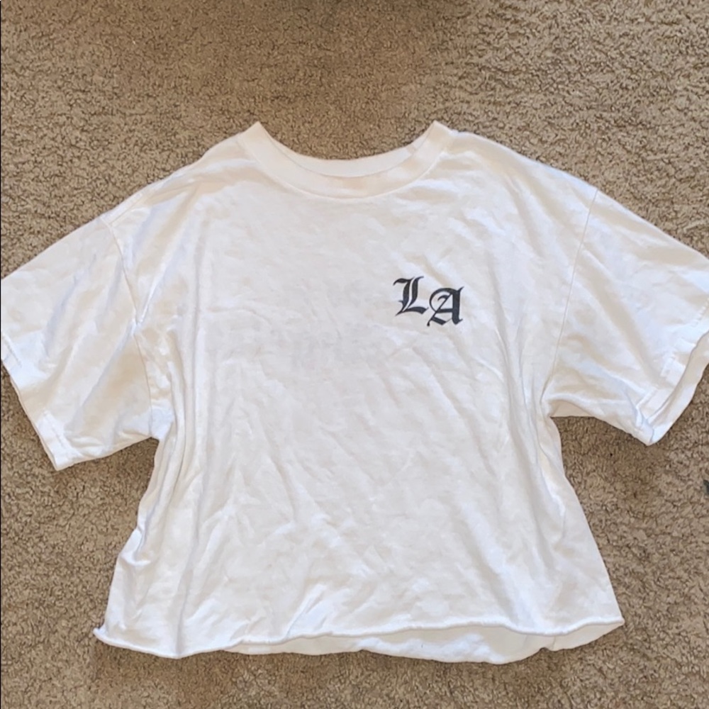 J, Galt (Brandy Melville) Tee 🦋🖤